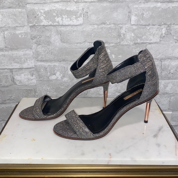 𝅺BCBGENERATION Heels - Picture 1 of 5